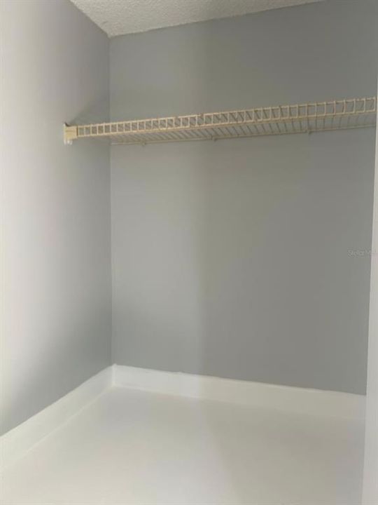 For Sale: $95,900 (2 beds, 1 baths, 1019 Square Feet)