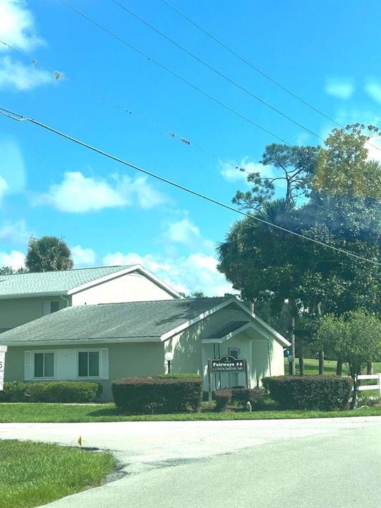 For Sale: $95,900 (2 beds, 1 baths, 1019 Square Feet)