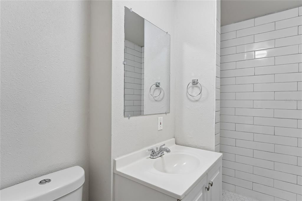 For Sale: $349,900 (3 beds, 2 baths, 1710 Square Feet)