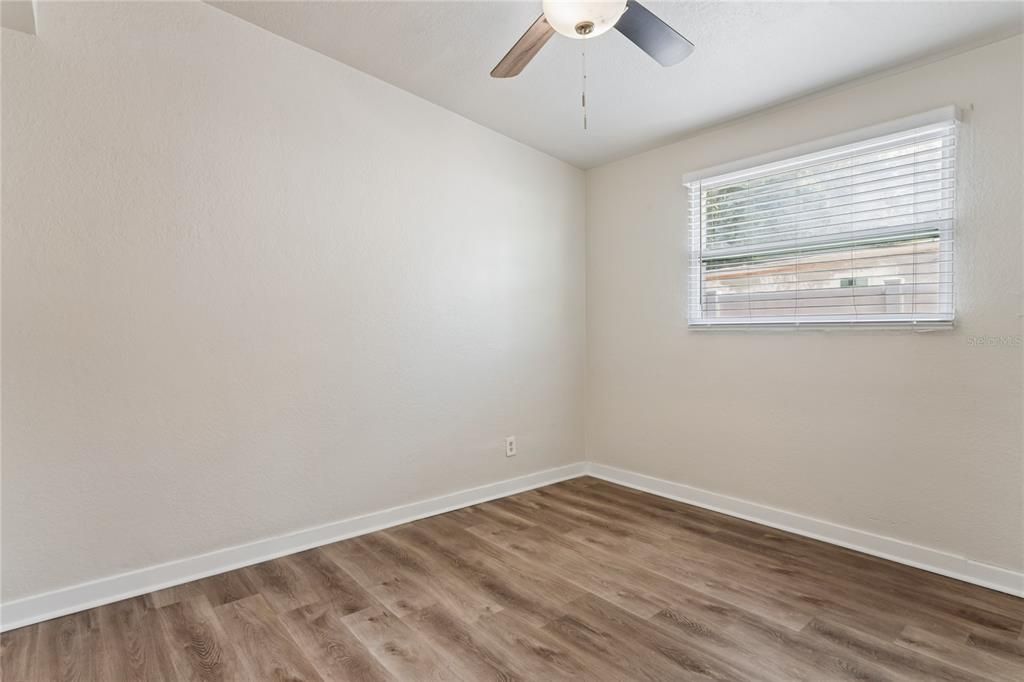 For Sale: $349,900 (3 beds, 2 baths, 1710 Square Feet)