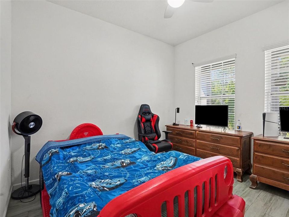 For Sale: $279,900 (3 beds, 2 baths, 1655 Square Feet)