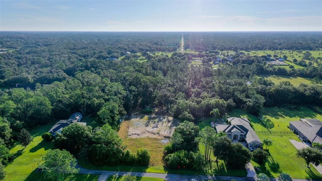 En Venta: $449,900 (1.57 acres)