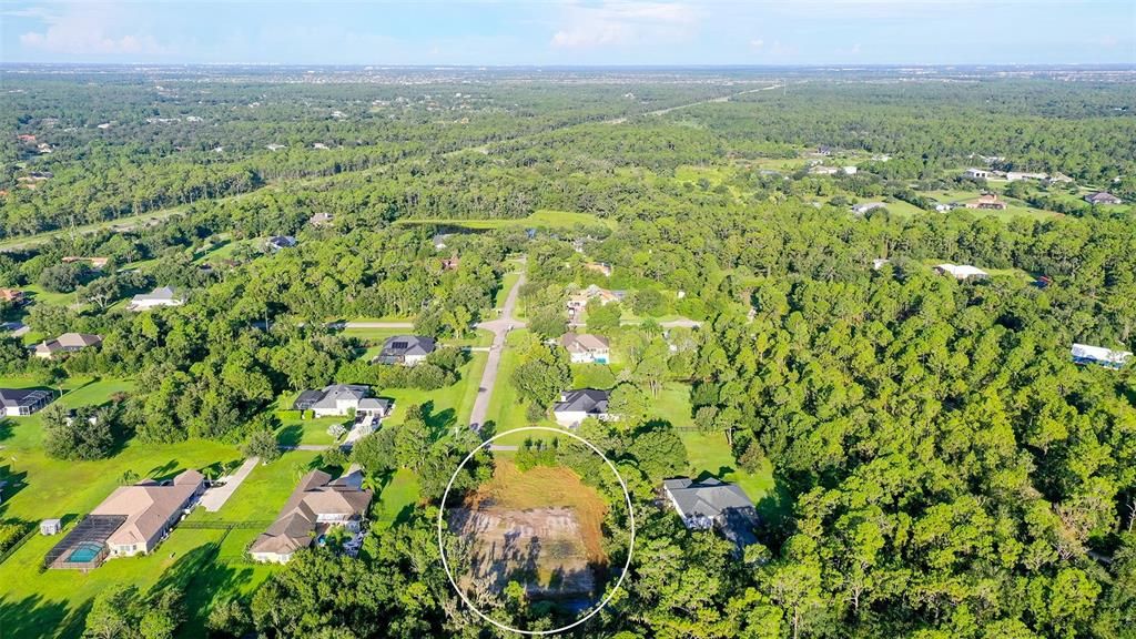 En Venta: $449,900 (1.57 acres)