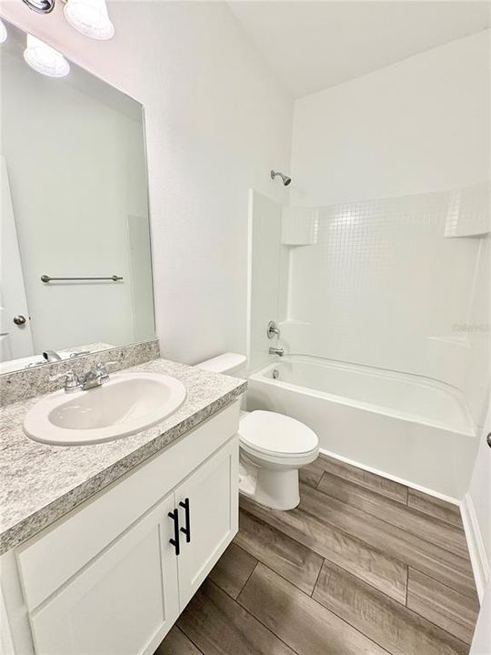 В аренду: $2,195 (3 спален, 2 ванн, 1365 Квадратных фут)