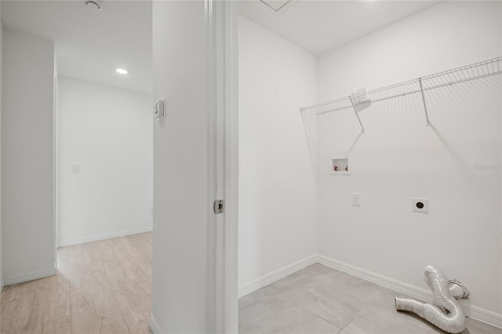 На продажу: $289,900 (3 спален, 2 ванн, 1622 Квадратных фут)