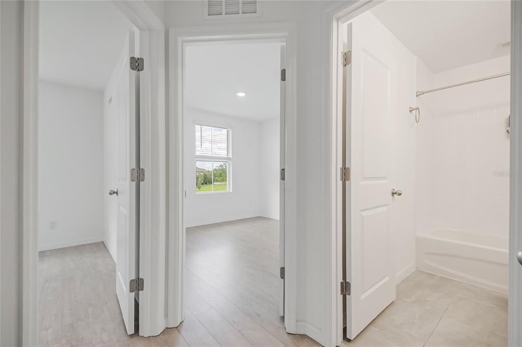 На продажу: $289,900 (3 спален, 2 ванн, 1622 Квадратных фут)