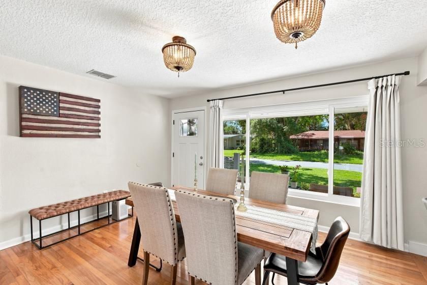 For Sale: $380,000 (3 beds, 1 baths, 1305 Square Feet)