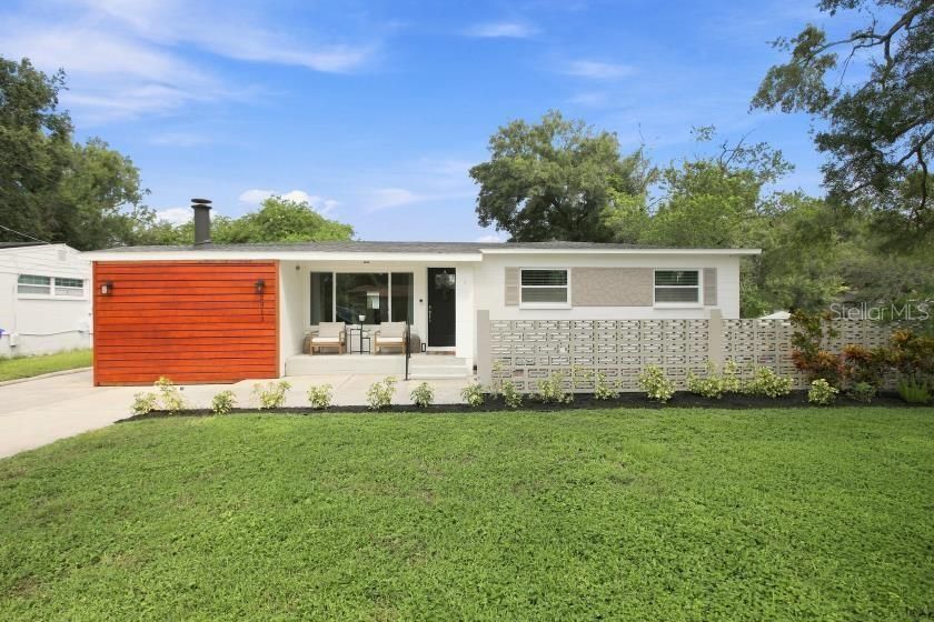 For Sale: $380,000 (3 beds, 1 baths, 1305 Square Feet)