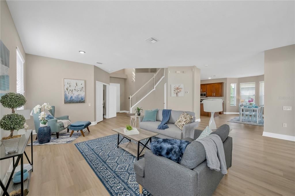 En Venta: $449,900 (4 camas, 3 baños, 2754 Pies cuadrados)