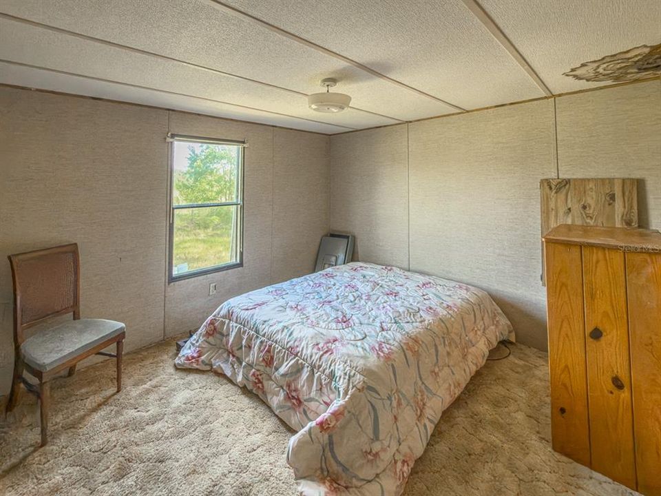 На продажу: $750,000 (29.87 acres)