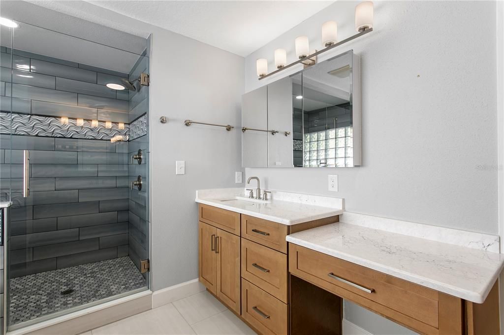 For Sale: $1,950,000 (3 beds, 2 baths, 2573 Square Feet)
