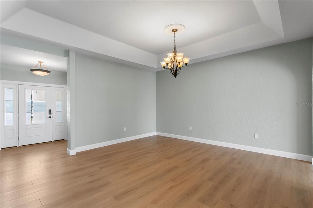 For Sale: $1,950,000 (3 beds, 2 baths, 2573 Square Feet)