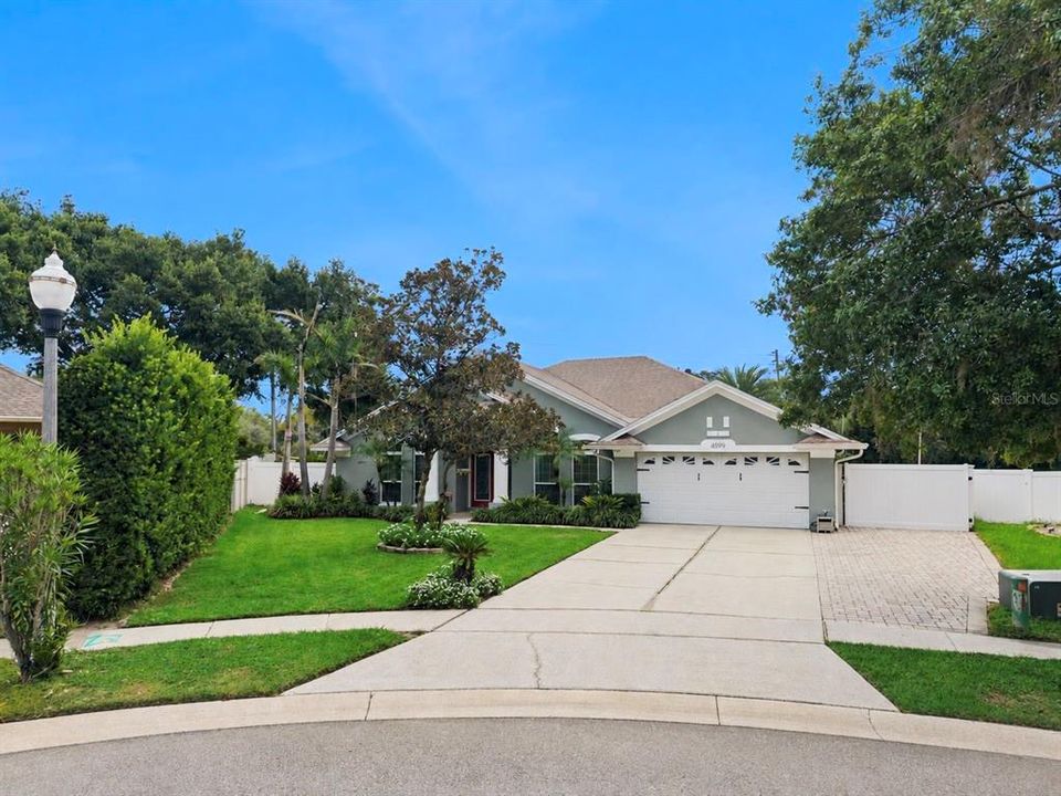 For Sale: $675,000 (4 beds, 3 baths, 2366 Square Feet)