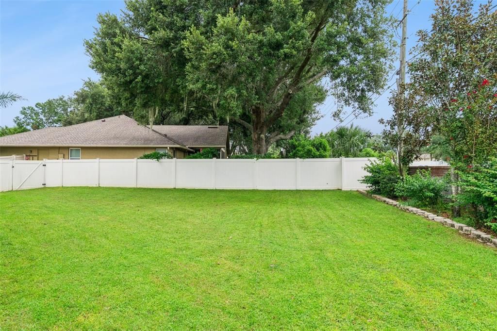For Sale: $675,000 (4 beds, 3 baths, 2366 Square Feet)