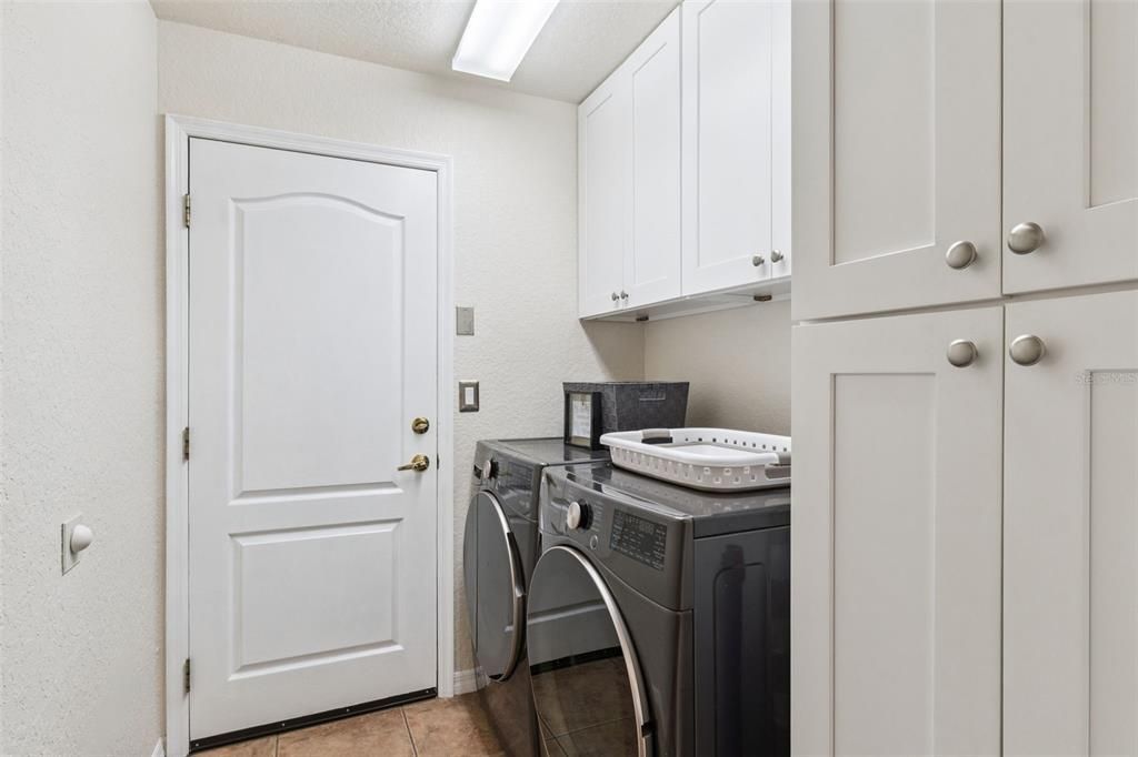 For Sale: $675,000 (4 beds, 3 baths, 2366 Square Feet)