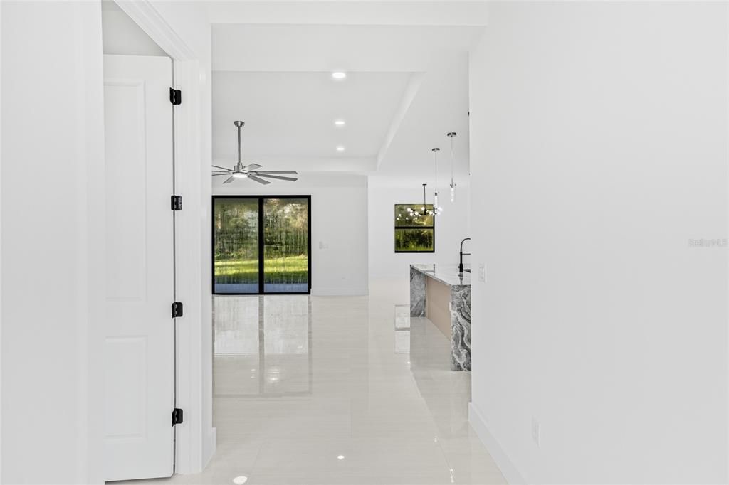 En Venta: $358,000 (3 camas, 2 baños, 1796 Pies cuadrados)