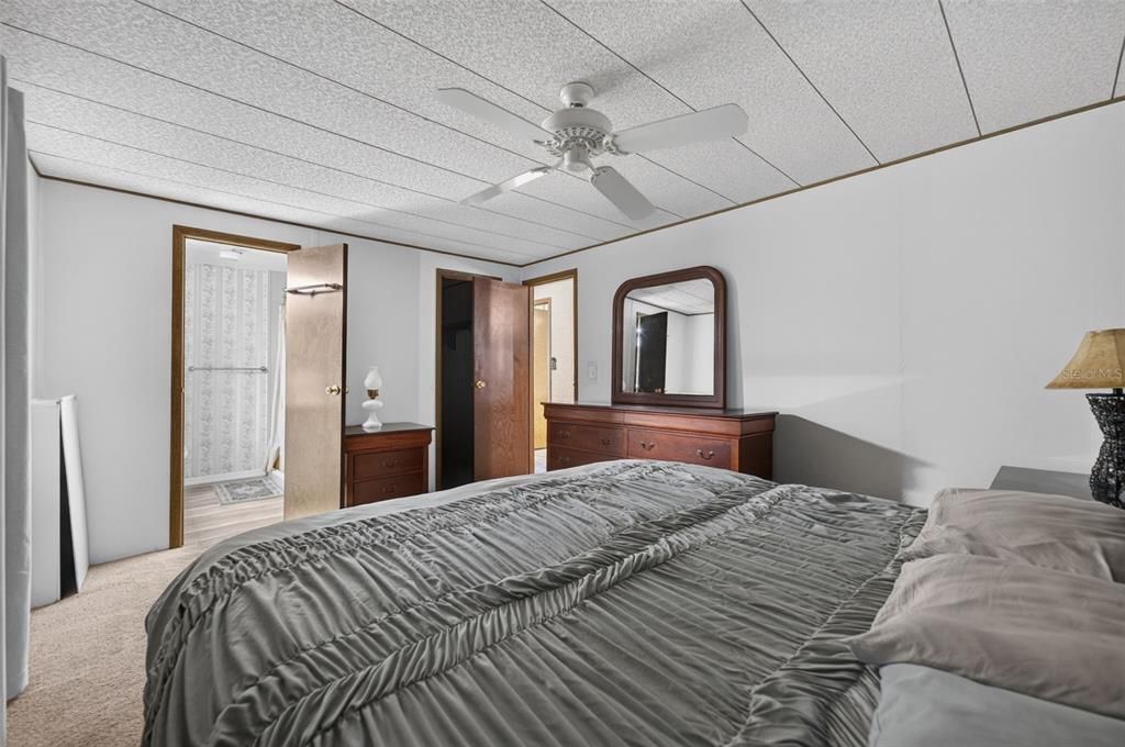 For Sale: $103,000 (2 beds, 2 baths, 1152 Square Feet)