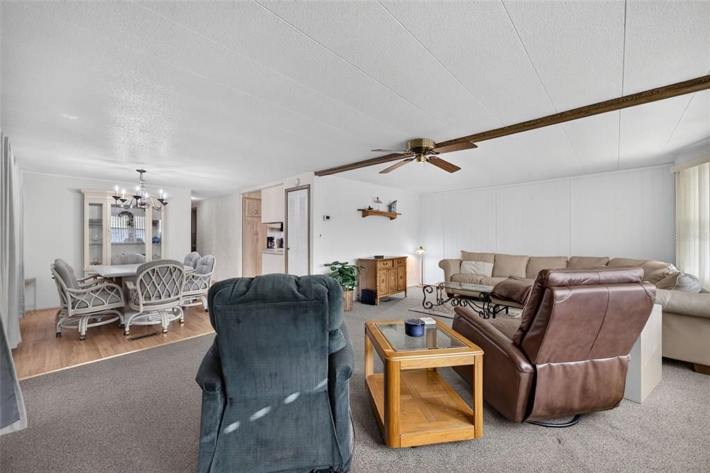 For Sale: $103,000 (2 beds, 2 baths, 1152 Square Feet)