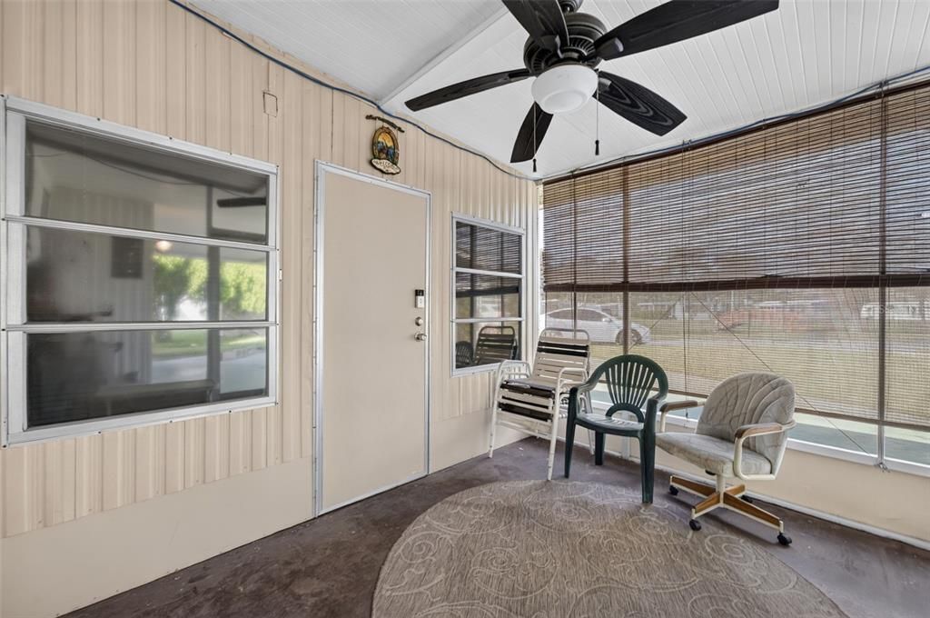 For Sale: $103,000 (2 beds, 2 baths, 1152 Square Feet)