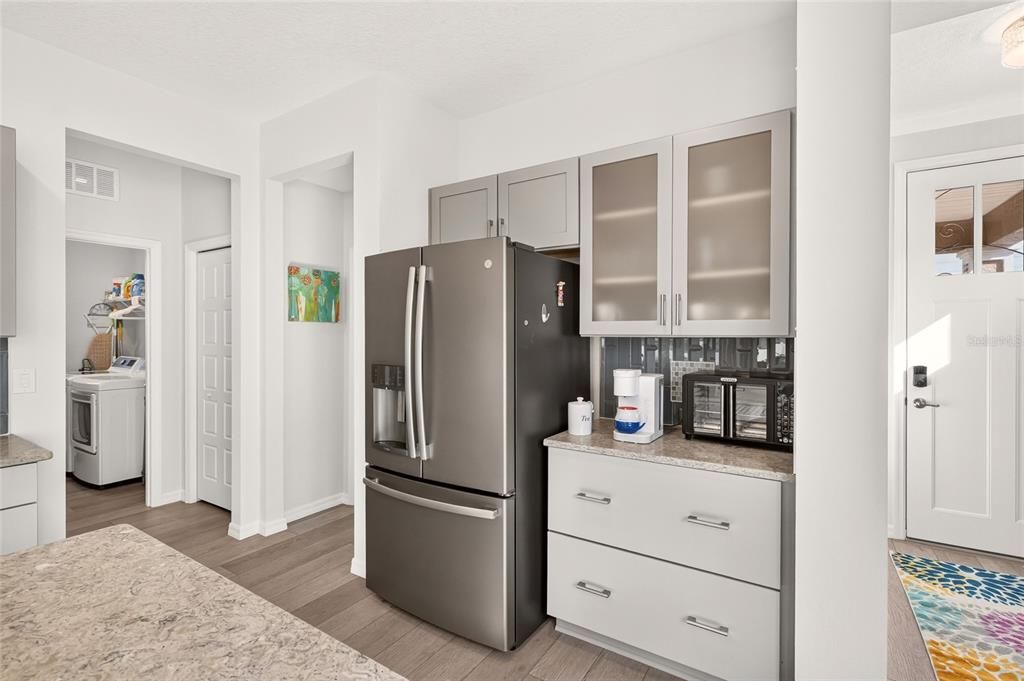 For Sale: $279,900 (2 beds, 2 baths, 1431 Square Feet)