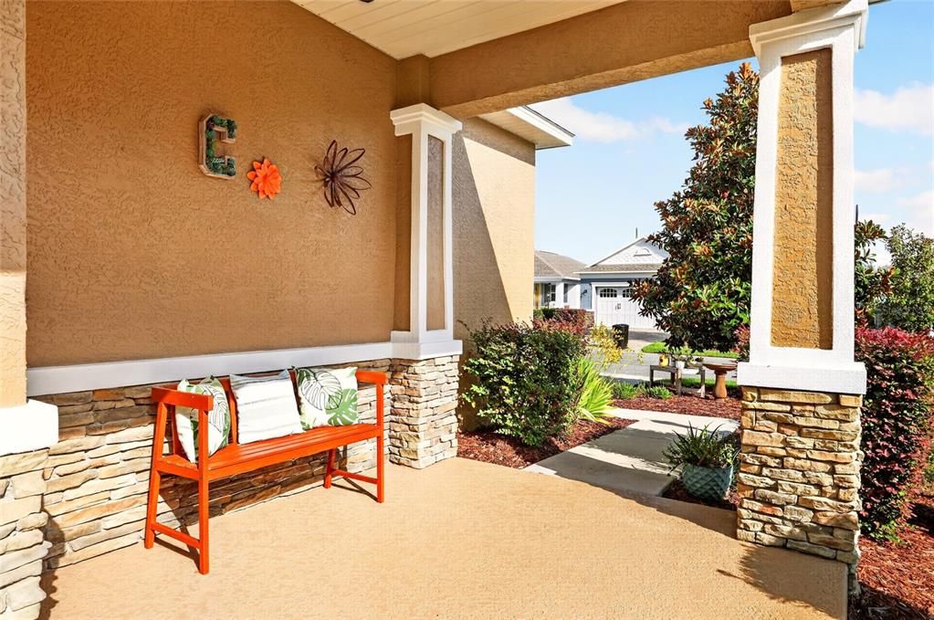 For Sale: $279,900 (2 beds, 2 baths, 1431 Square Feet)