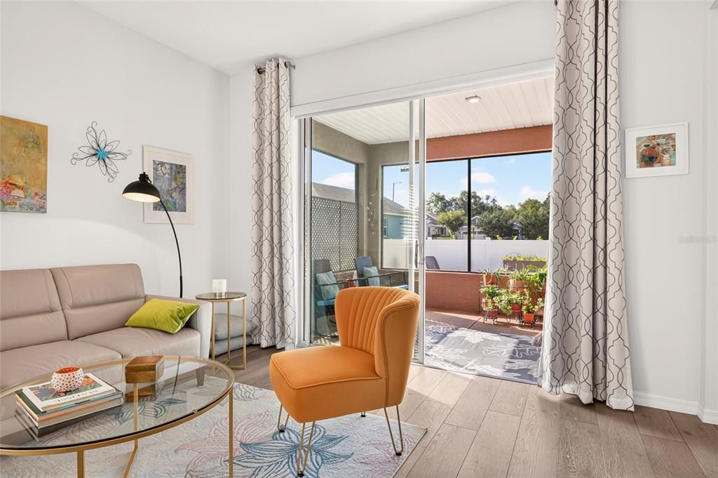 For Sale: $279,900 (2 beds, 2 baths, 1431 Square Feet)