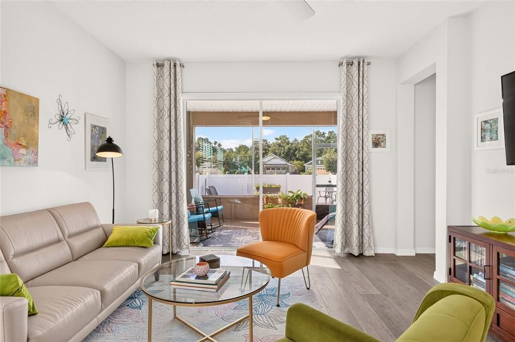 For Sale: $279,900 (2 beds, 2 baths, 1431 Square Feet)