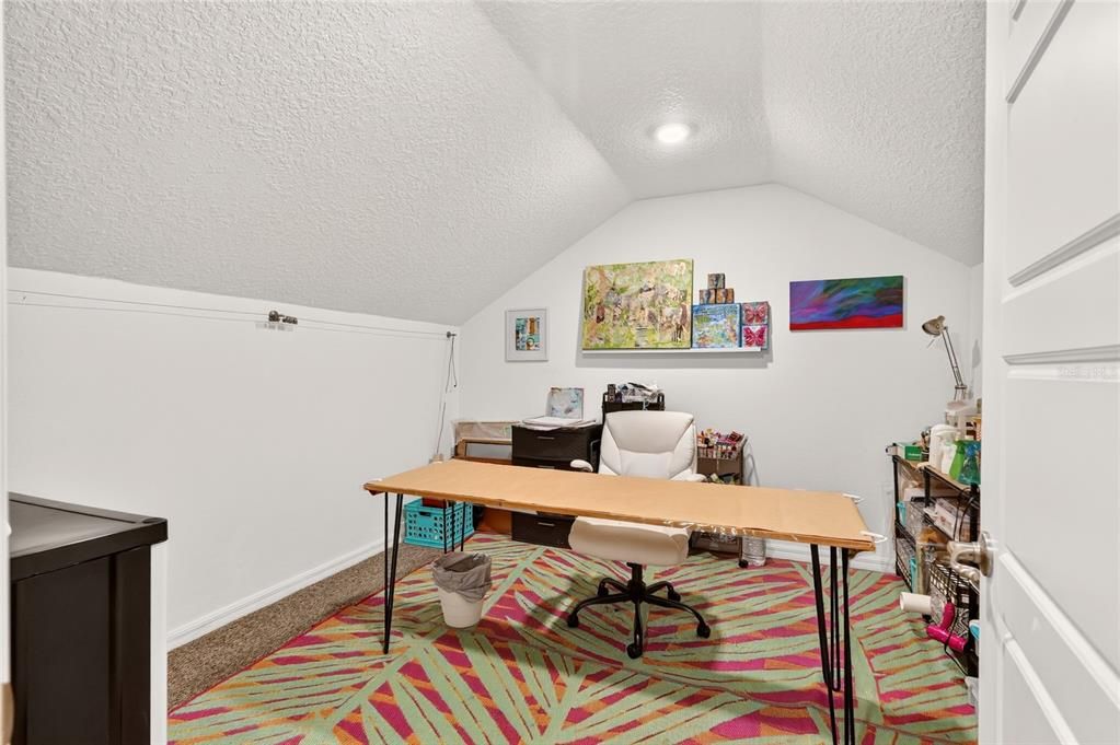 For Sale: $279,900 (2 beds, 2 baths, 1431 Square Feet)
