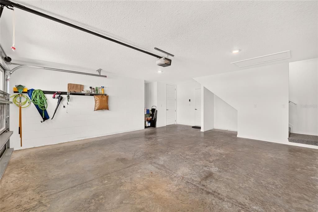 For Sale: $279,900 (2 beds, 2 baths, 1431 Square Feet)