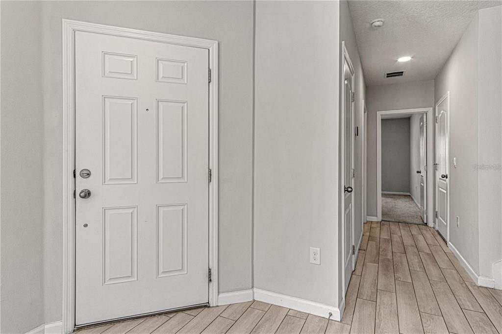 В аренду: $2,395 (4 спален, 3 ванн, 1762 Квадратных фут)