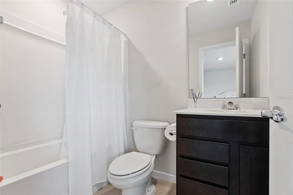 En Venta: $525,000 (4 camas, 3 baños, 2827 Pies cuadrados)