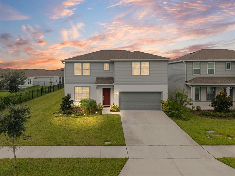 En Venta: $525,000 (4 camas, 3 baños, 2827 Pies cuadrados)