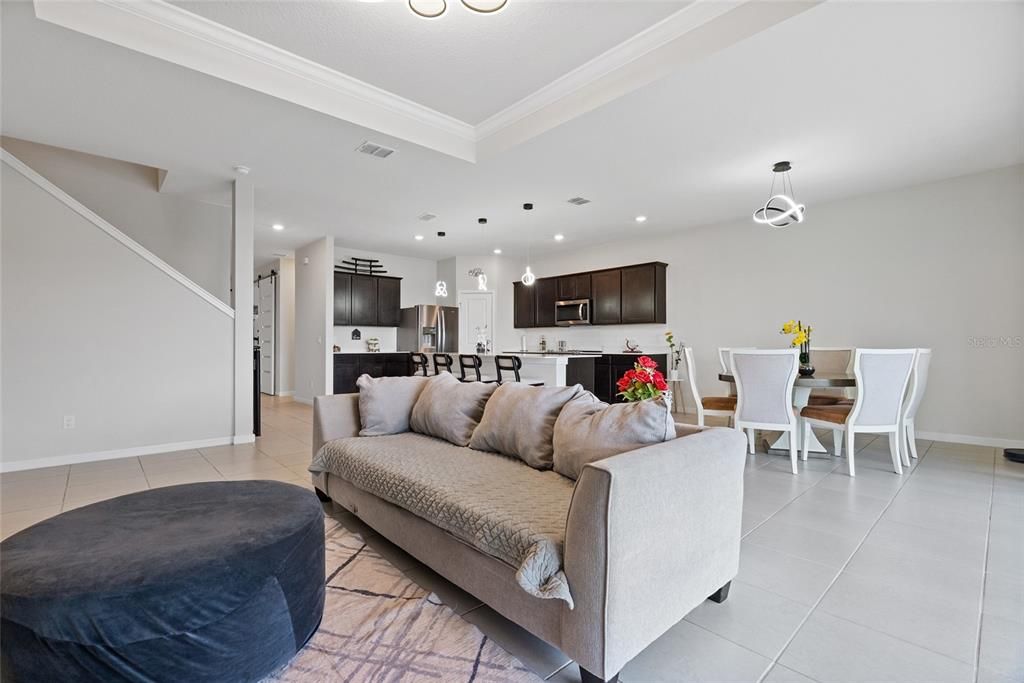 En Venta: $525,000 (4 camas, 3 baños, 2827 Pies cuadrados)