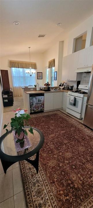 For Sale: $335,000 (2 beds, 2 baths, 1420 Square Feet)