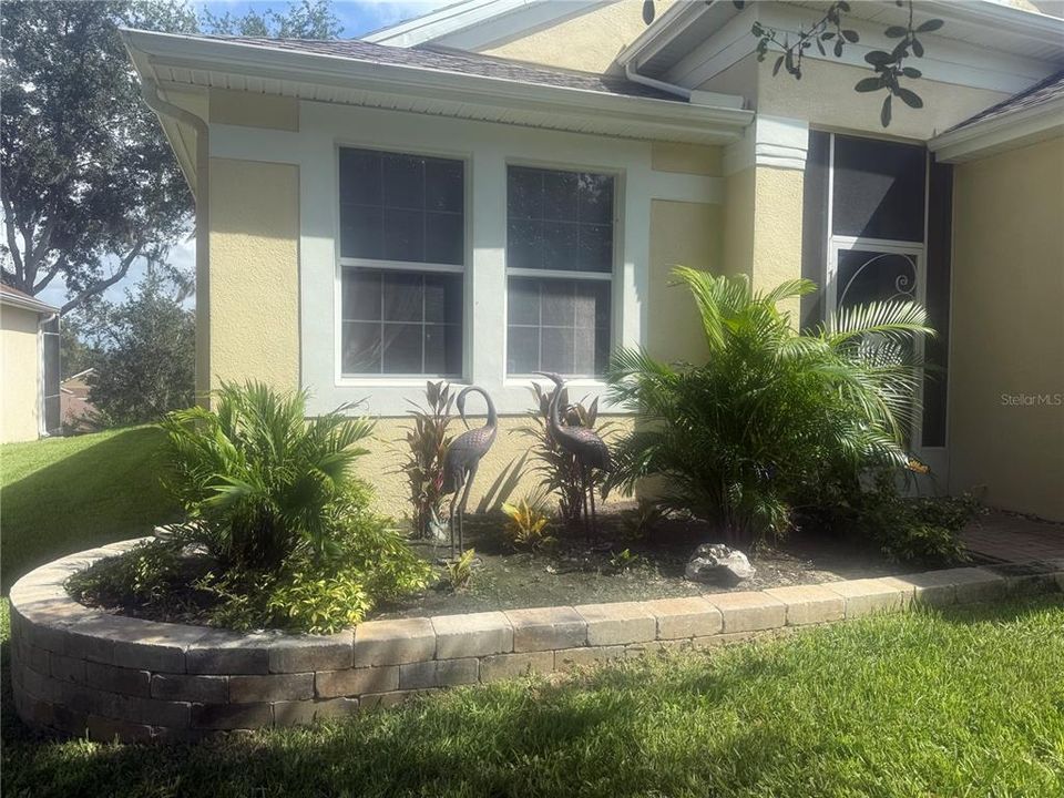 For Sale: $335,000 (2 beds, 2 baths, 1420 Square Feet)