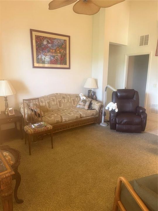 For Sale: $335,000 (2 beds, 2 baths, 1420 Square Feet)