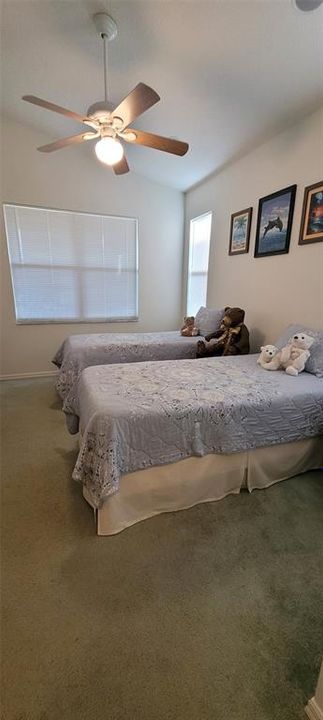 For Sale: $335,000 (2 beds, 2 baths, 1420 Square Feet)