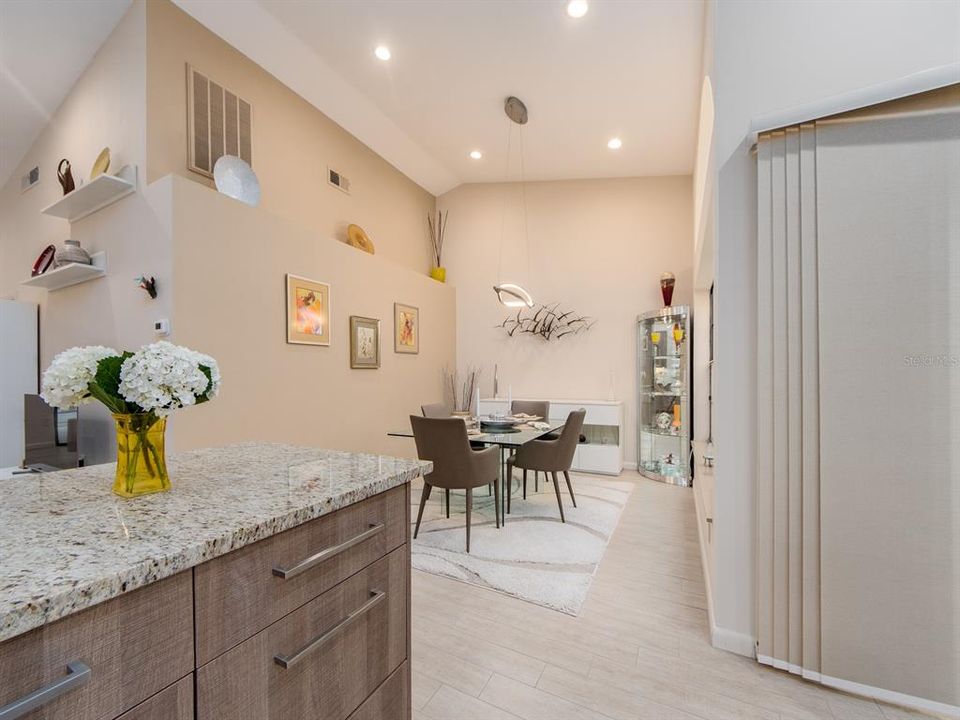 For Sale: $435,800 (2 beds, 2 baths, 1659 Square Feet)