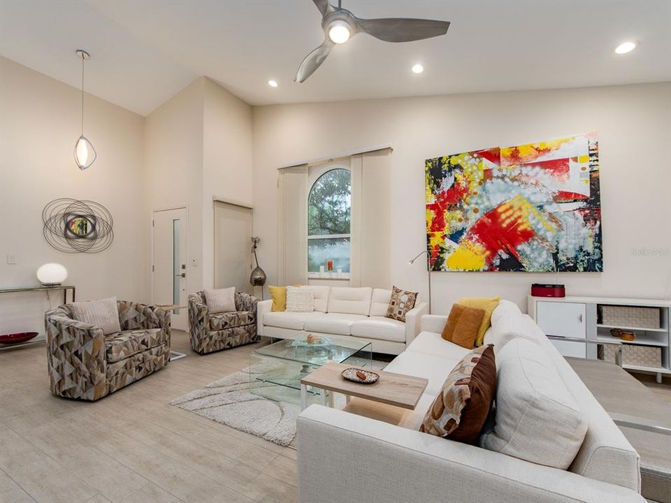 For Sale: $435,800 (2 beds, 2 baths, 1659 Square Feet)