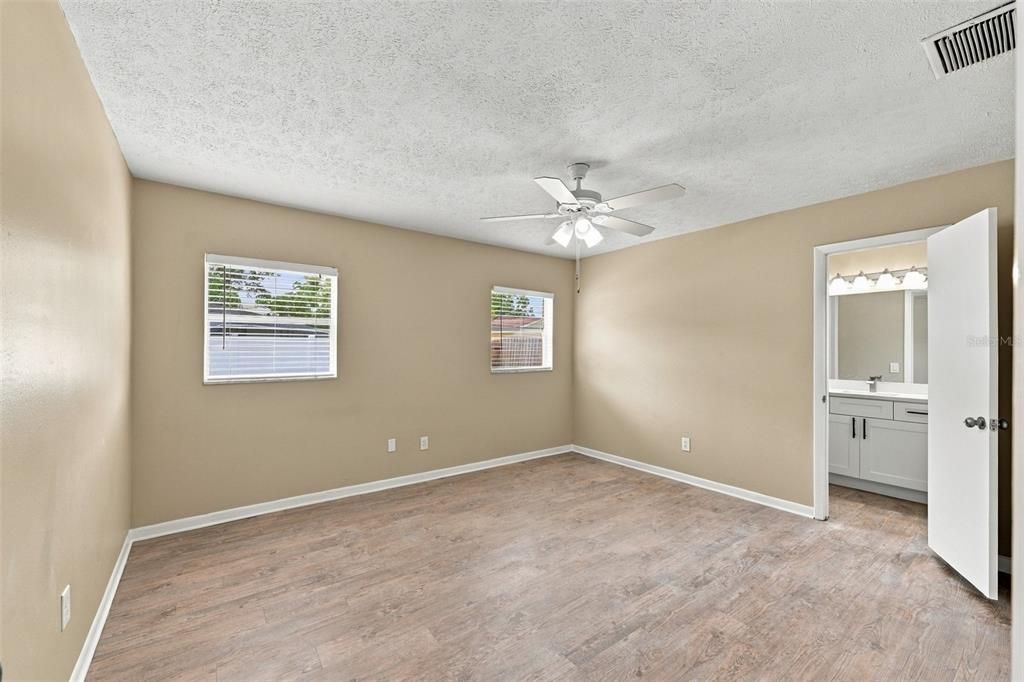 For Sale: $419,000 (3 beds, 2 baths, 1638 Square Feet)