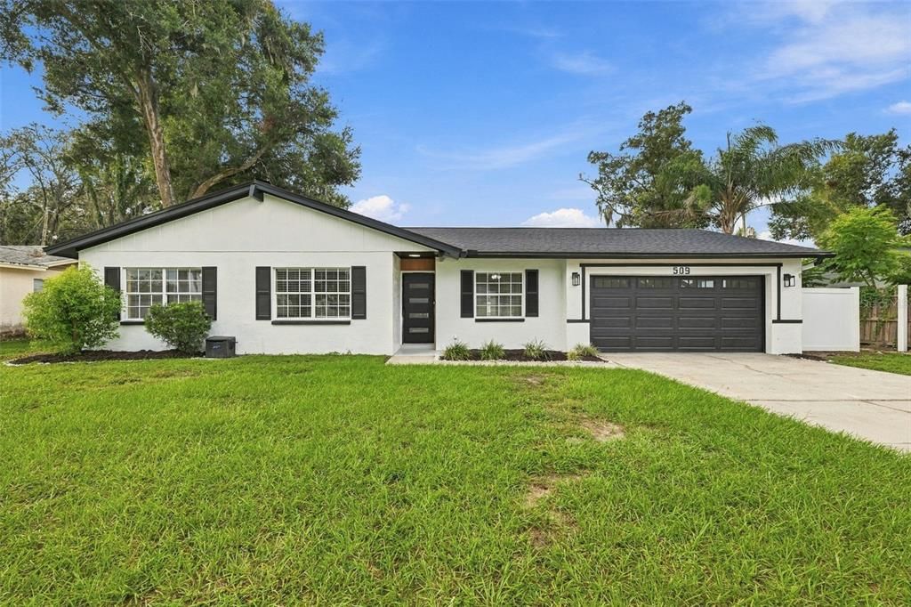 For Sale: $419,000 (3 beds, 2 baths, 1638 Square Feet)