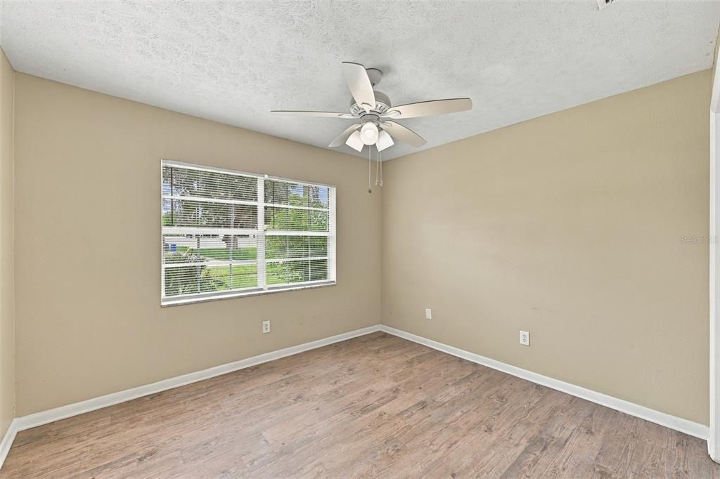 For Sale: $419,000 (3 beds, 2 baths, 1638 Square Feet)