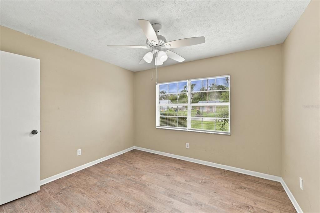 For Sale: $419,000 (3 beds, 2 baths, 1638 Square Feet)