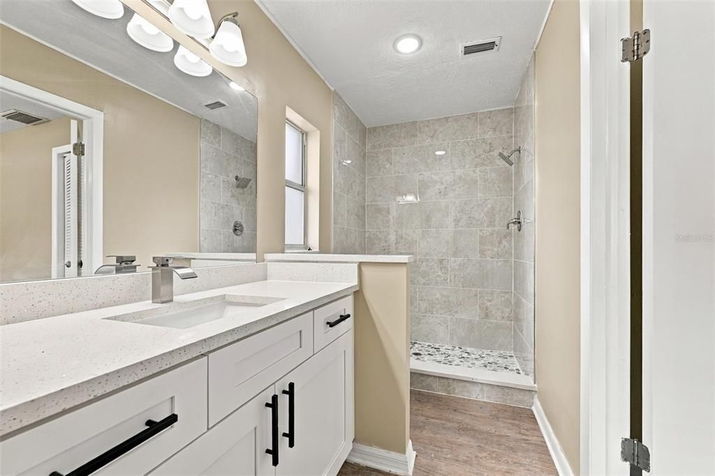 For Sale: $419,000 (3 beds, 2 baths, 1638 Square Feet)