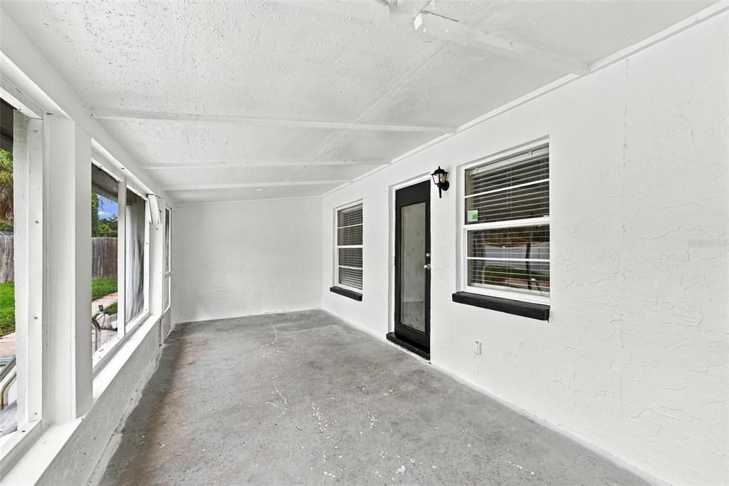 For Sale: $419,000 (3 beds, 2 baths, 1638 Square Feet)