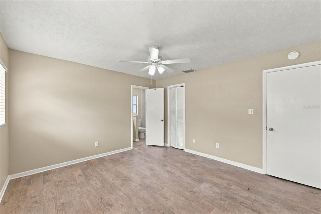 For Sale: $419,000 (3 beds, 2 baths, 1638 Square Feet)