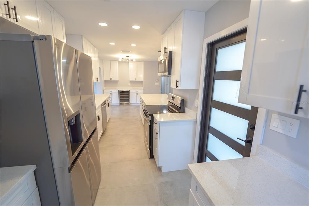For Sale: $395,000 (3 beds, 2 baths, 1247 Square Feet)