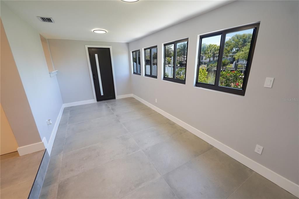 For Sale: $395,000 (3 beds, 2 baths, 1247 Square Feet)