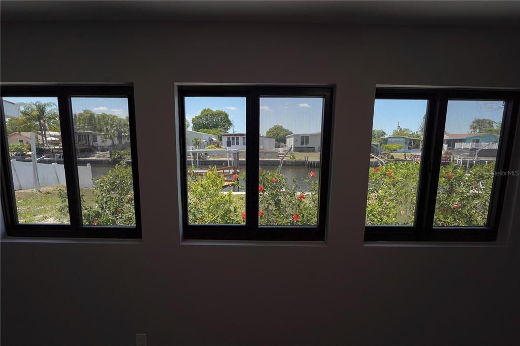 For Sale: $395,000 (3 beds, 2 baths, 1247 Square Feet)