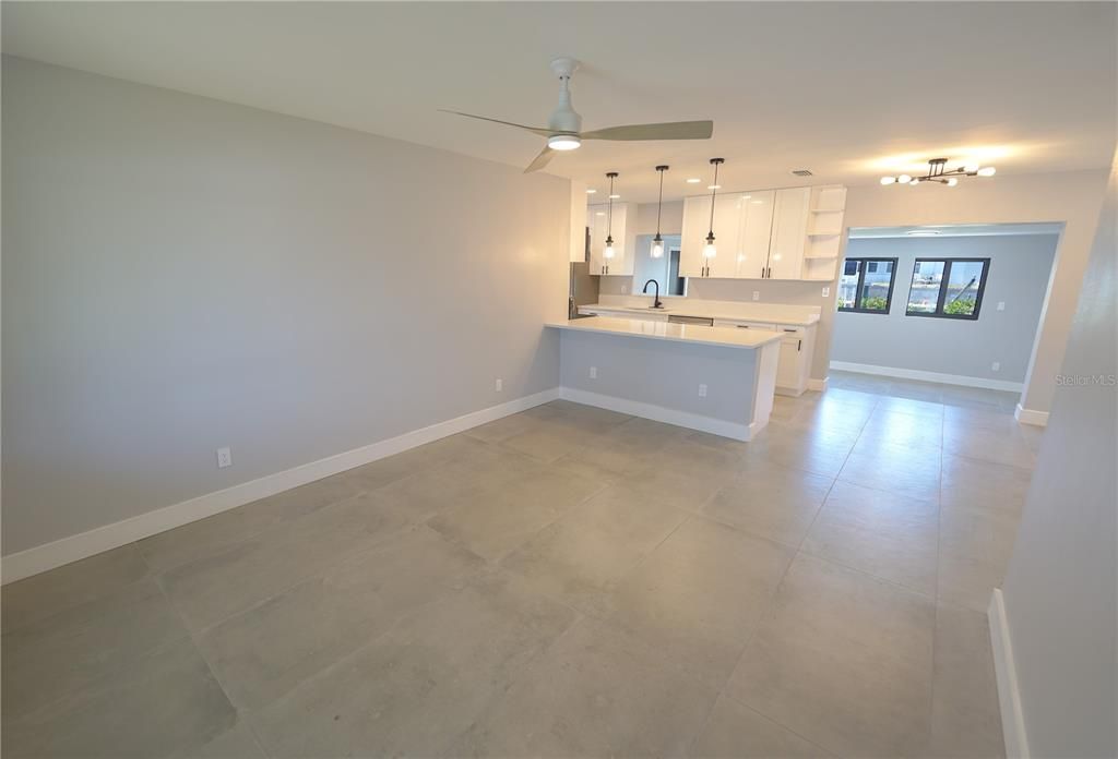 For Sale: $395,000 (3 beds, 2 baths, 1247 Square Feet)